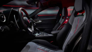 Alfa Romeo Giulia Quadrifoglio Luna Rosa - interior