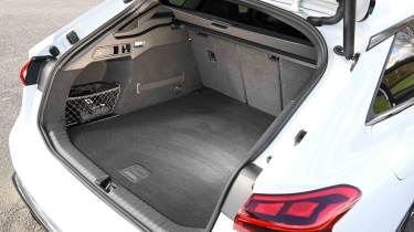 Audi S6 Avant e-tron - boot
