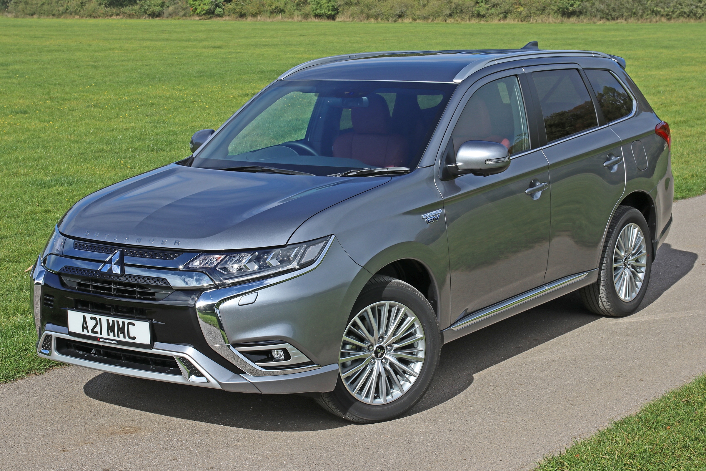 Mitsubishi Outlander PHEV boosted with flagship 5h and 5hs trims Auto