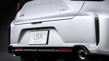 Lexus LBX Morizo RR - exhaust pipes