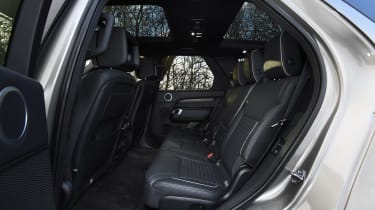 Land Rover Discovery Mk5 - rear seats