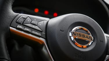 Nissan Kicks SUV - steering wheel