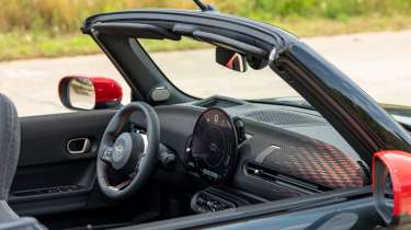 MINI John Cooper Works Cabriolet - cabin