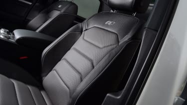 Volkswagen Touareg - front seat