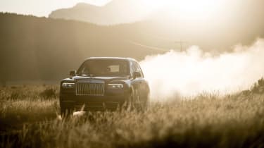 Rolls-Royce Cullinan - panning