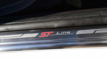 Ford Focus ST-Line - sill