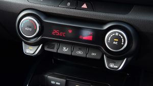 Kia Rio facelift - centre console