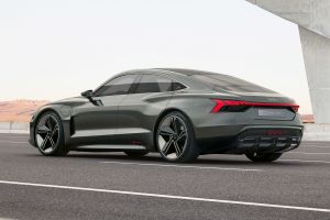 Audi e-tron GT concept - side/rear