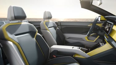 Volkswagen T-Cross Breeze - front seats