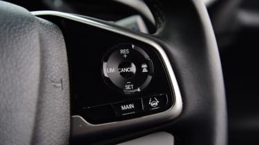 Honda Civic - wheel controls