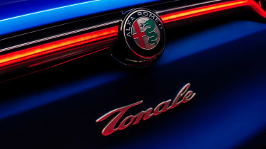 Alfa Romeo Tonale - rear badge