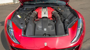 Ferrari 812 Superfast - engine