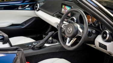 Mazda MX-5 Sport Venture - interior