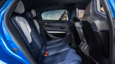 Alpine A390 - rear seats