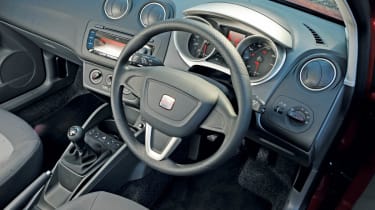 SEAT Ibiza 1.2 TSI SE interior