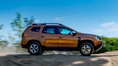 Dacia Duster side action