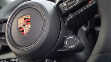 Porsche Macan Electric GTS - drive mode selector