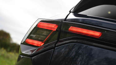 Suzuki e Vitara - rear light