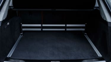 Audi Q7 e-tron 2015 boot