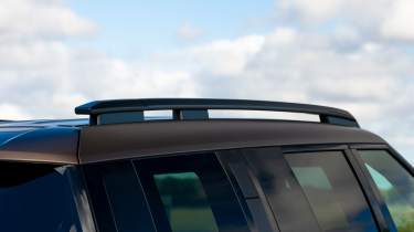 Hyundai Santa Fe - roof bars