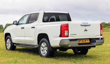 New Mitsubishi L200 Commercial