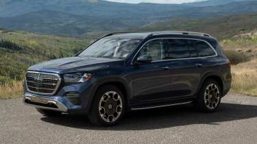 Mercedes GLS - front static