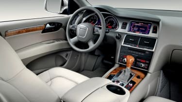 Audi Q7 4.2 TDI interior