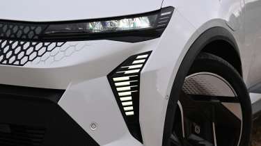 Renault Scenic E-Tech - headlight