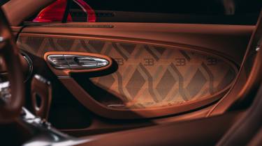 Bugatti Veyron returns: F.K.P. Hommage Edition - seat detail