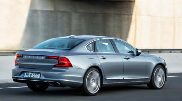 Volvo S90 saloon 2016 - rear tracking