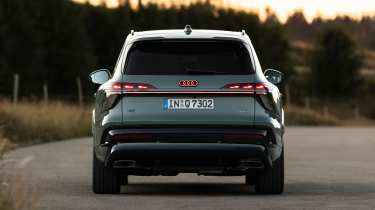 Audi Q7 - full rear static