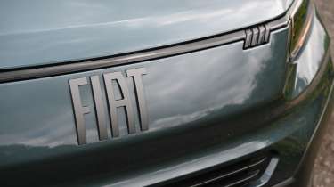 Fiat e-Doblo - front badge
