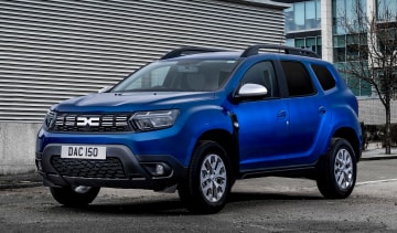 Dacia Duster Commercial - front