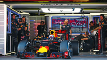F1 season preview 2016 - Red Bull garage