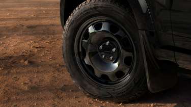 Land Rover Defender Trophy - wheel