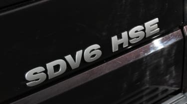 Land Rover Discovery 4 SDV6 HSE badge