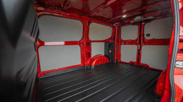 Ford Transit Custom - cargo area (side view)