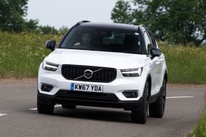 Volvo XC40 - action