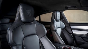 Porsche Taycan Cross Turismo - seats