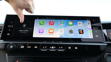 Vauxhall Grandland Electric GS - screen