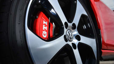 Volkswagen Golf GTI brakes