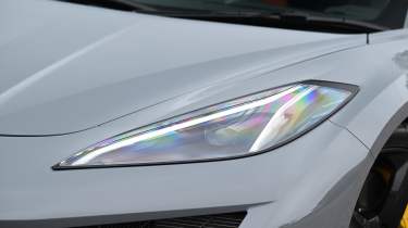 Corvette E-Ray - front light