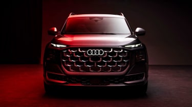 Audi SQ9 - full front