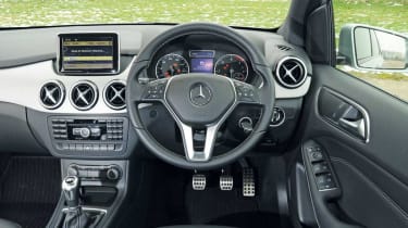 Mercedes B200 CDI Sport interior
