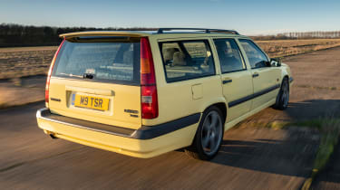 Volvo 850 T-5R - rear tracking