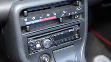 Used Suzuki Cappuccino - centre console 