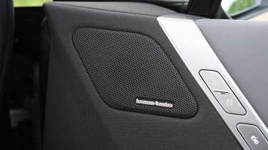 BMW iX - speaker