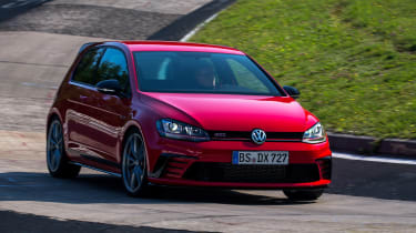Volkswagen Golf GTI Clubsport S - front action