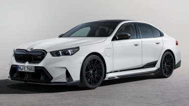 BMW M5 with M Performance parts - front 3/4 static