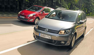 VW Touran vs Renault Grand Scenic